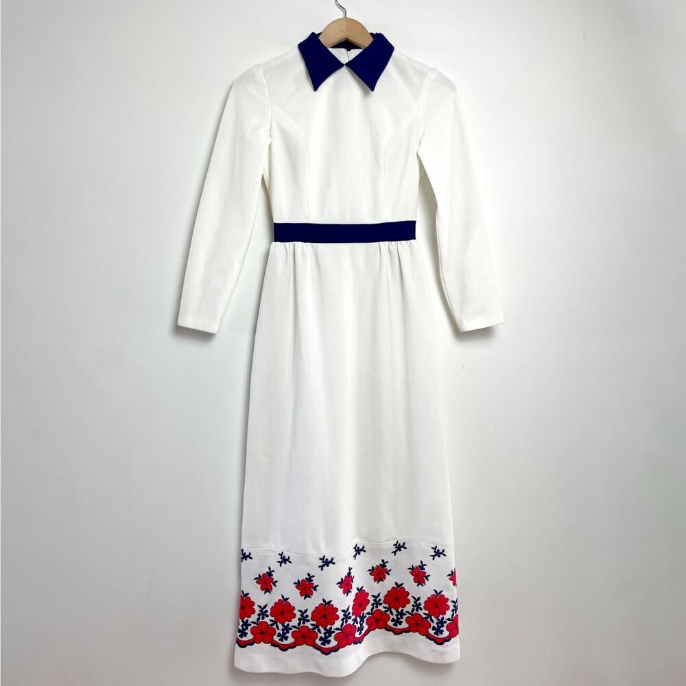 Vintage 70s Floral Embroidered Maxi Dress Sz XS White French Girl Parisian Chic‎